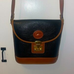 Gently used Dooney & Bourke medium sized crossbody